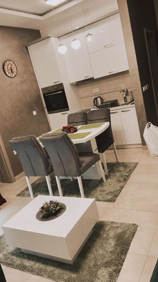 Sofrenic-hotel Adonis Apartment *