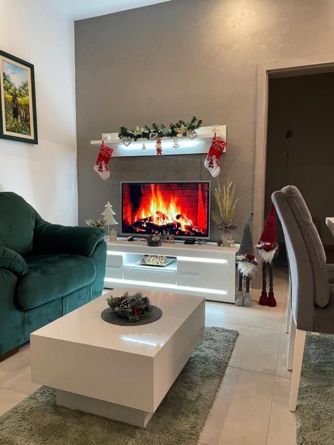 Sofrenic-hotel Adonis Apartment *