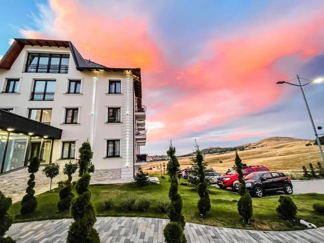 Sofrenic-hotel Adonis Apartment
